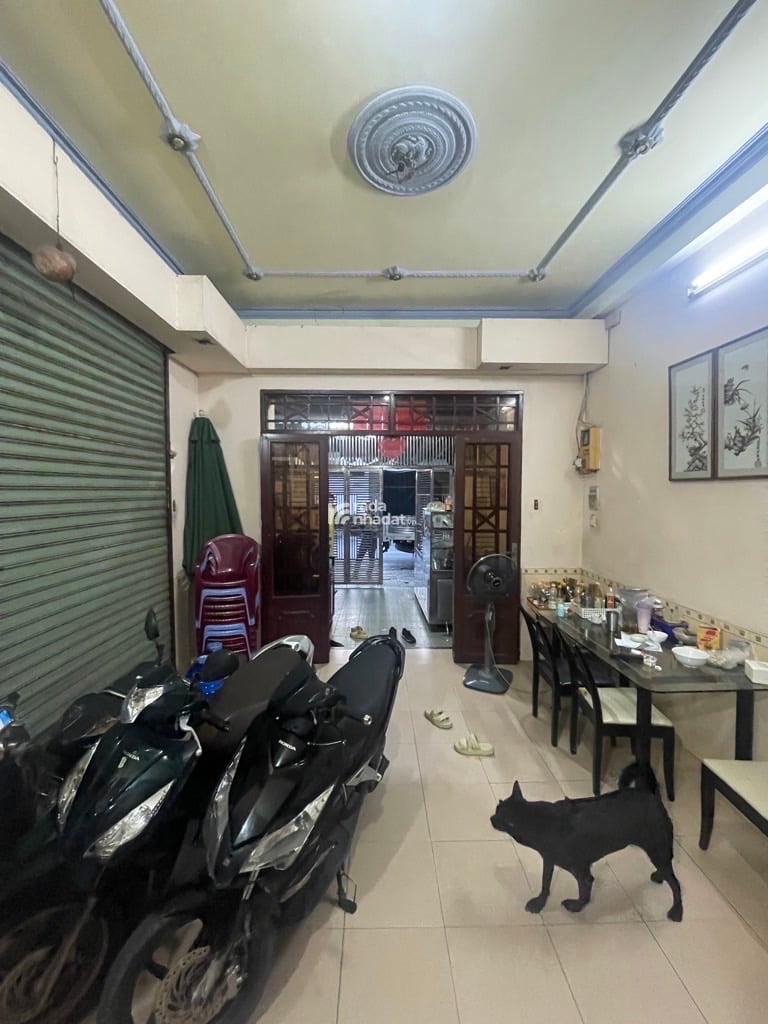 Bán nhà lô góc 2 mặt tiền kinh danh sầm uất đỗ nhuận