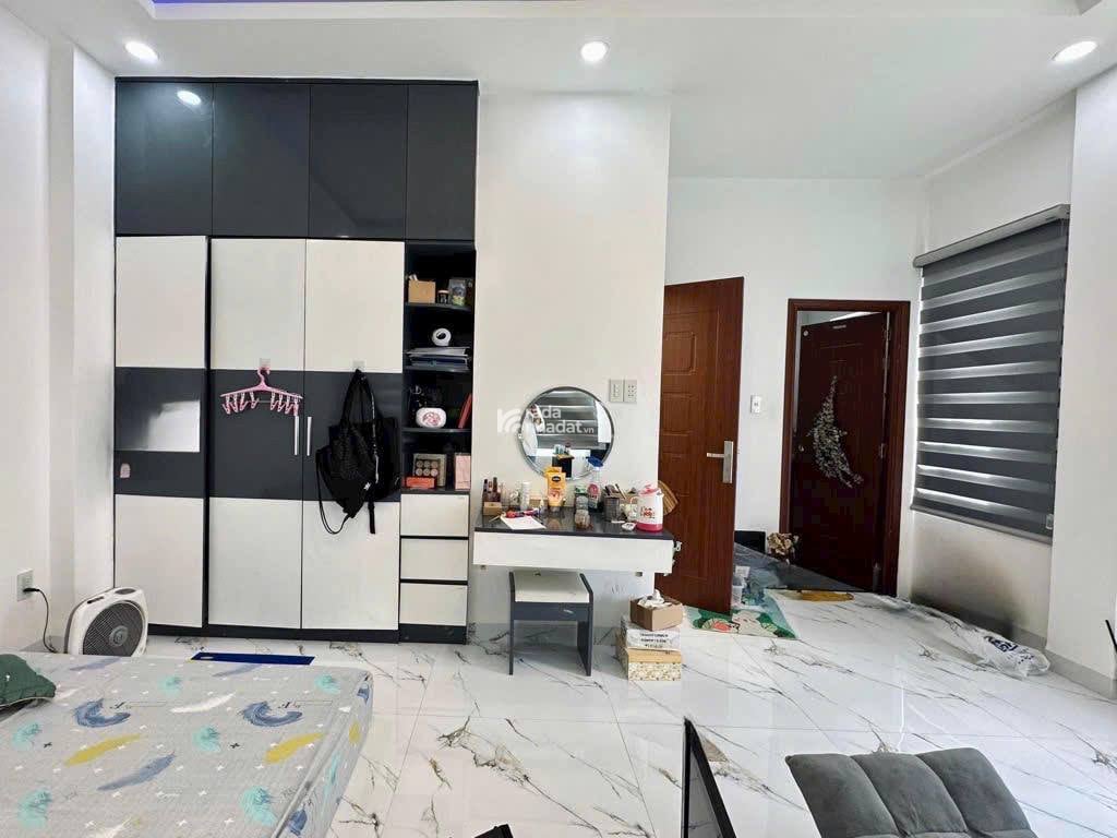 CÁCH MẶT TIỀN NGUYỄN VĂN ĐẬU 10M - 5 TẦNG MỚI ĐẸP 39M2, NGANG 5.2M, SỔ VUÔNG - Ô TÔ 4CHỖ