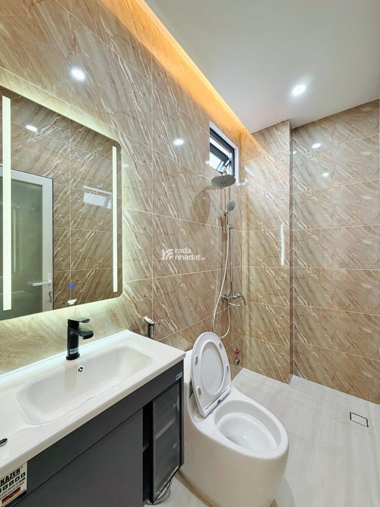 MẶT TIỀN KINH DOANH GÒ VẤP - GIÁP TÂN BÌNH - 100M2 - 4 TẦNG, 4 PN, 4WC - SÂN THƯỢNG RỘNG THOÁNG