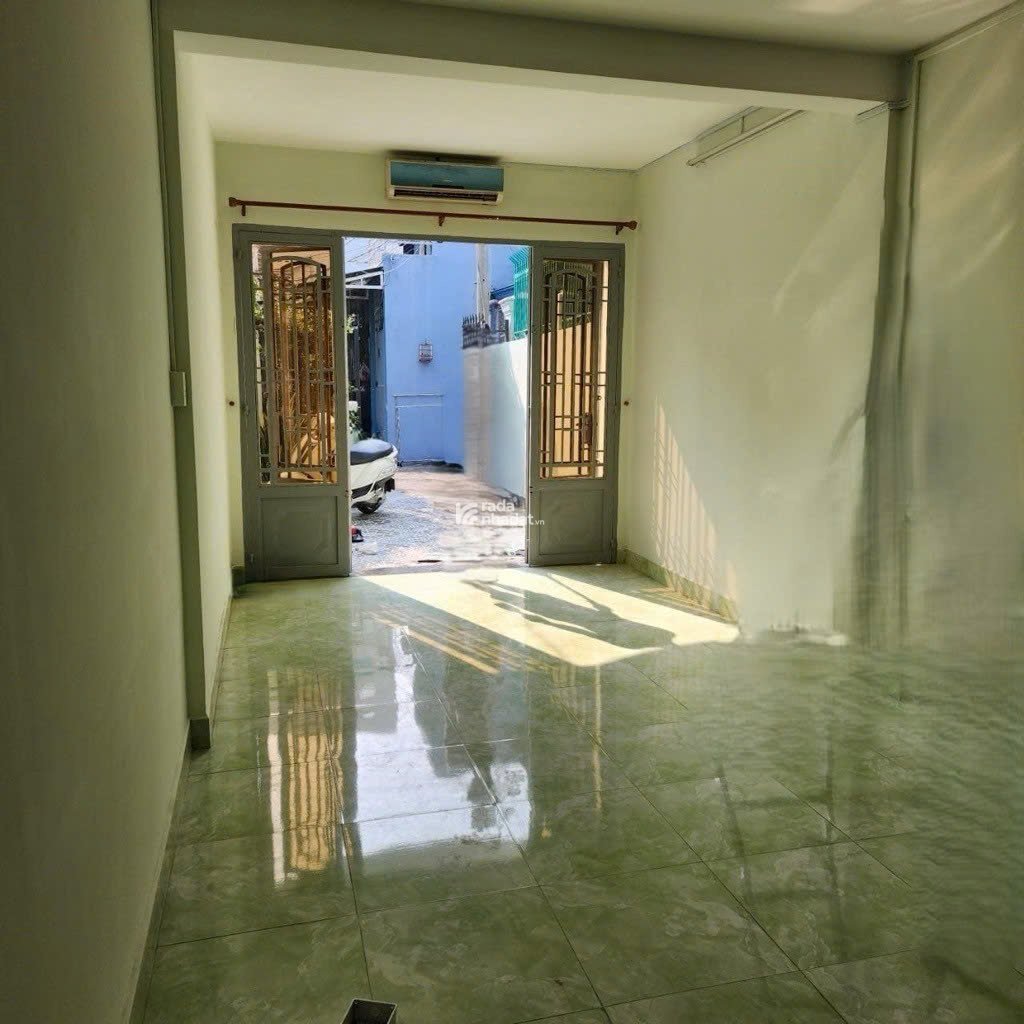 Cơ Hội Sở Hữu Nhà 2 Tầng Q2 Dòng Tiền Sẵn 7Tr/th  Giá Rẻ Bất Ngờ chỉ 4ty9