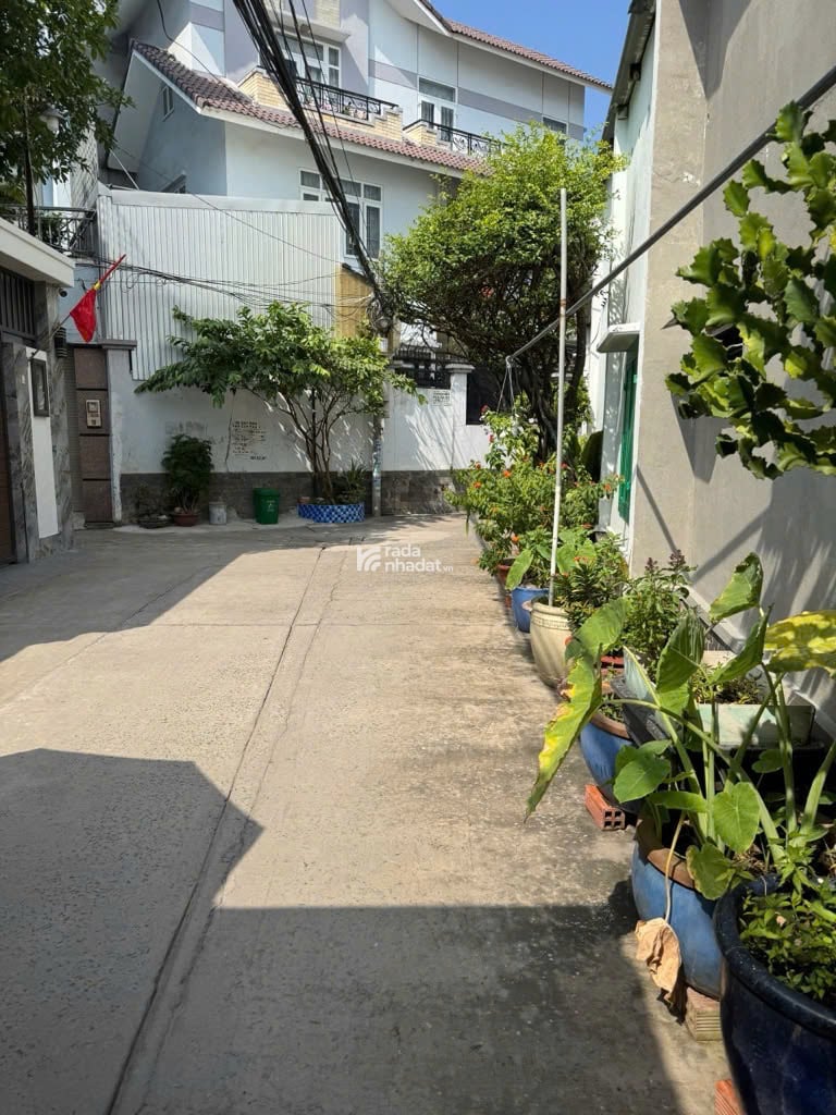 Cơ Hội Sở Hữu Nhà 2 Tầng Q2 Dòng Tiền Sẵn 7Tr/th  Giá Rẻ Bất Ngờ chỉ 4ty9