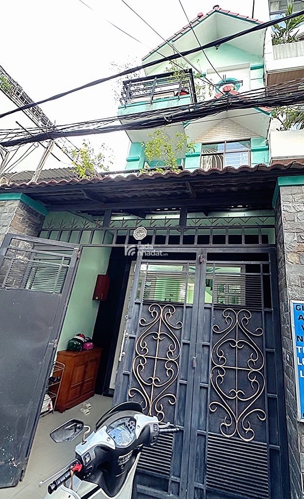 Bán nhà gần đại học công thương đường nguyễn hữu tiến tây thạnh