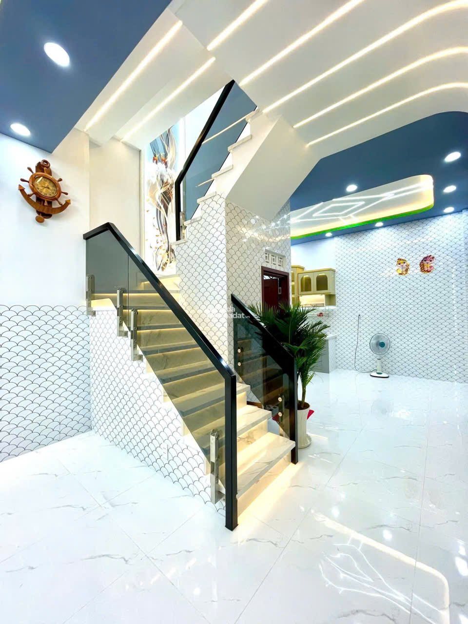 Nhà sát Tên Lửa, Aeon Mall, 2 tầng, DT: 4x10, vài căn ra HXH, nhanh mới kịp, sổ hồng riêng