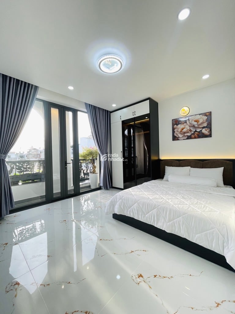 KO QH - HẺM 3M - GẦN MẶT TIỀN - GẦN CÔNG VIÊN LÀNG HOA  - KHU DÂN TRÍ - CN ĐỦ 43M2 - 3L ĐÚC BTCT 