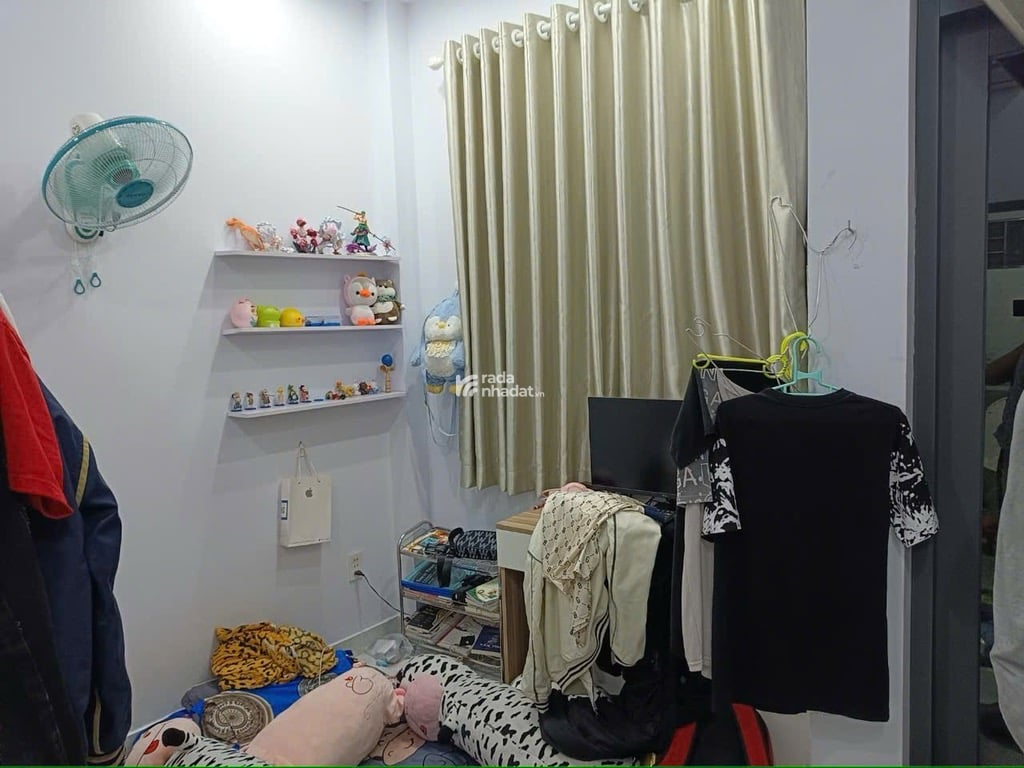 Bán nhà Đoàn Văn Bơ, 24m2; 4 tầng; 5 phút đến Quận 1; sổ hồng hoàn công