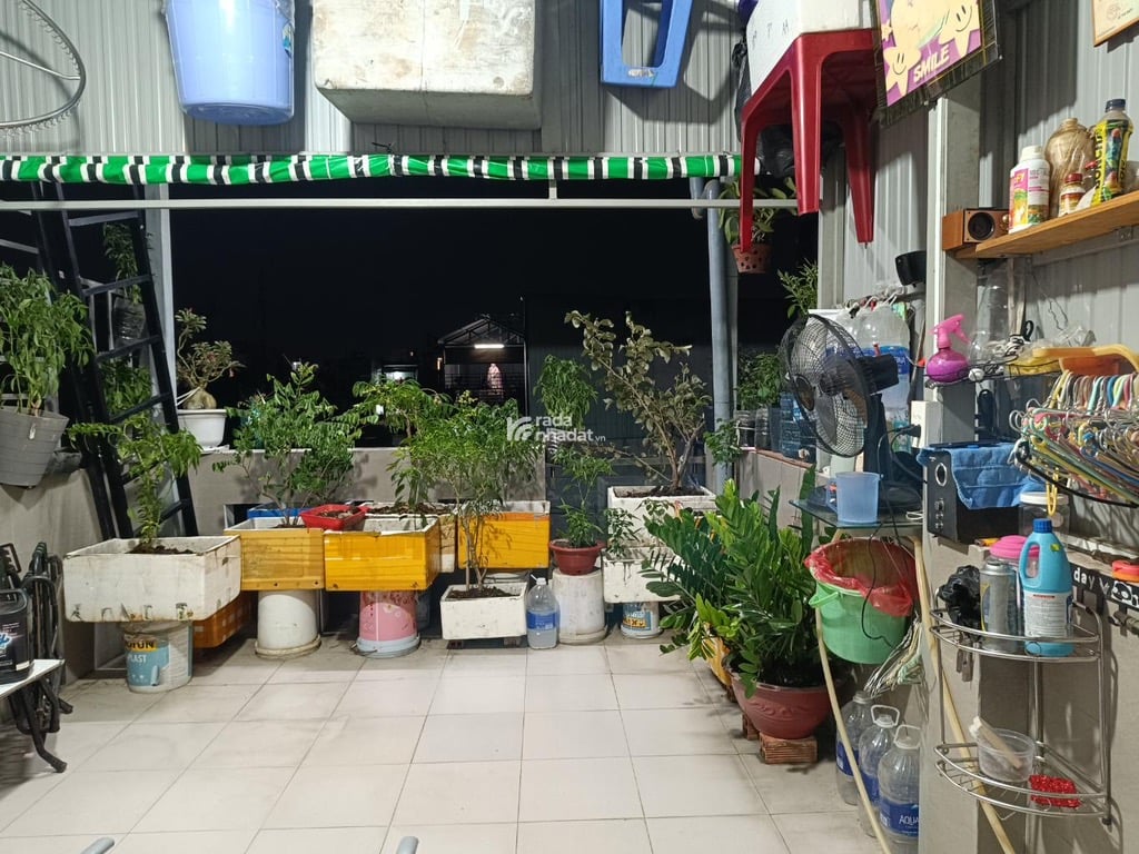 Bán nhà Đoàn Văn Bơ, 24m2; 4 tầng; 5 phút đến Quận 1; sổ hồng hoàn công