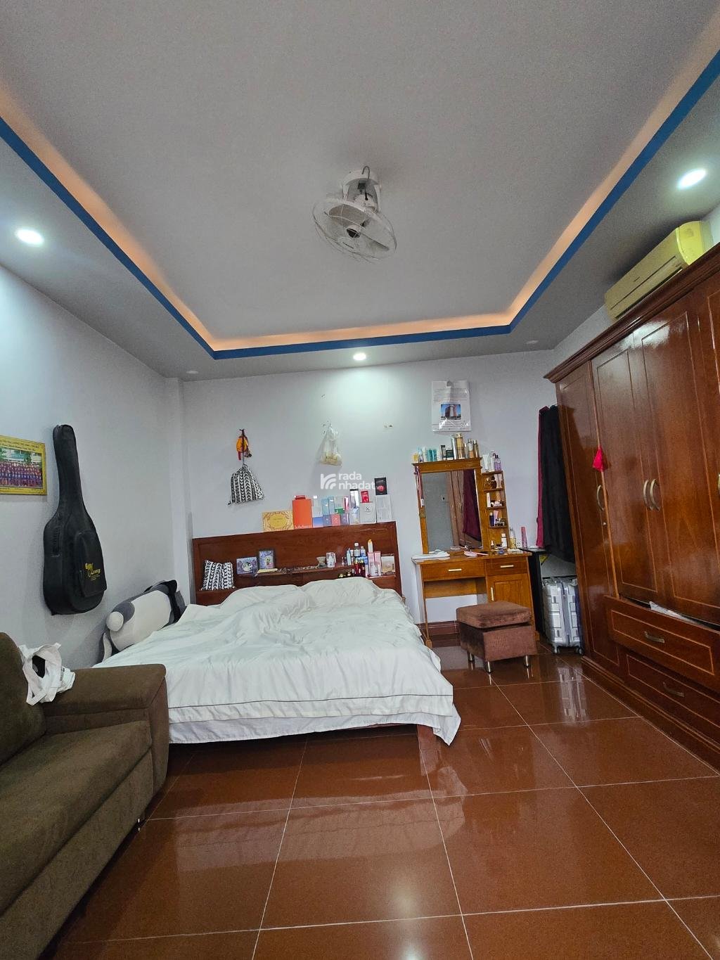 MẶT TIỀN KD CỰC ĐỈNH, NGANG HIẾM, 4 TẦNG SÁT PHẠM VĂN ĐỒNG 5,4X17 CHỈ 18 TỶ.