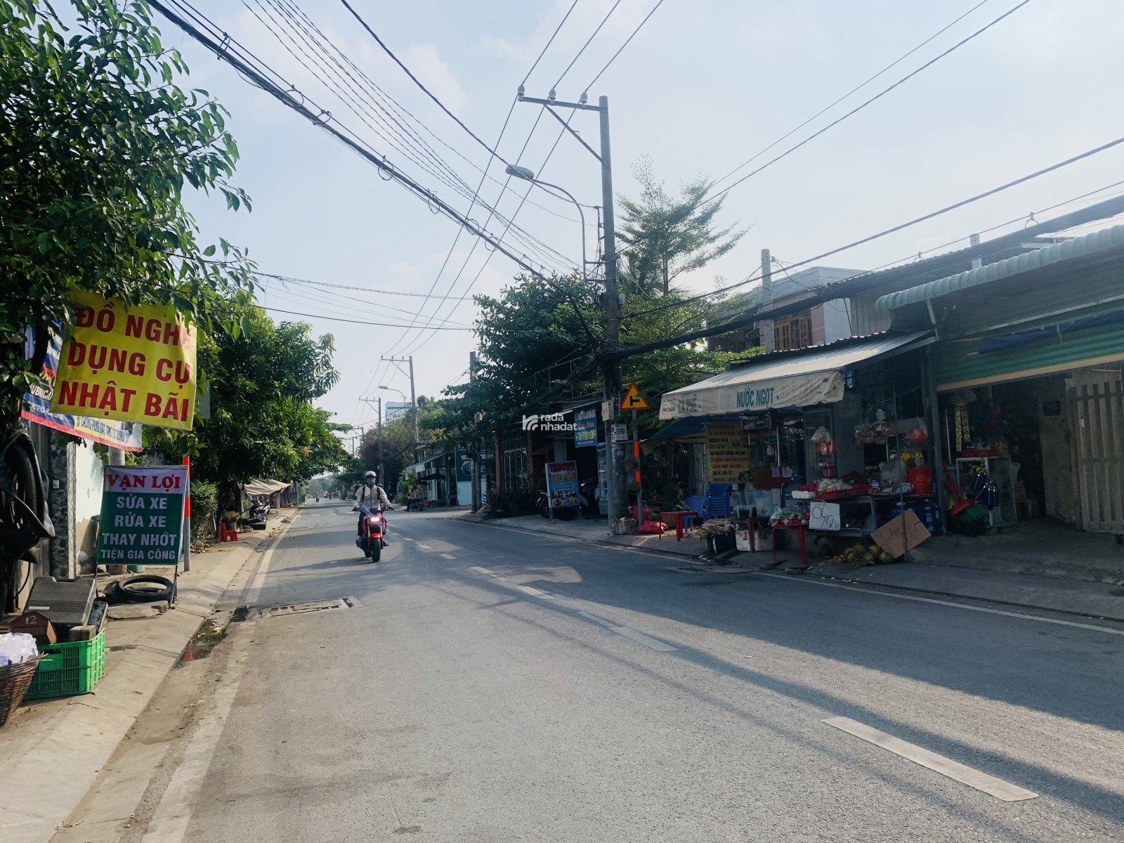 Bán Đất có Nhà và 9 Phòng Trọ, 270m2, Gần Quận 7, Xung Quanh là 6 trường Đại Học. Chỉ 10 Tỷ