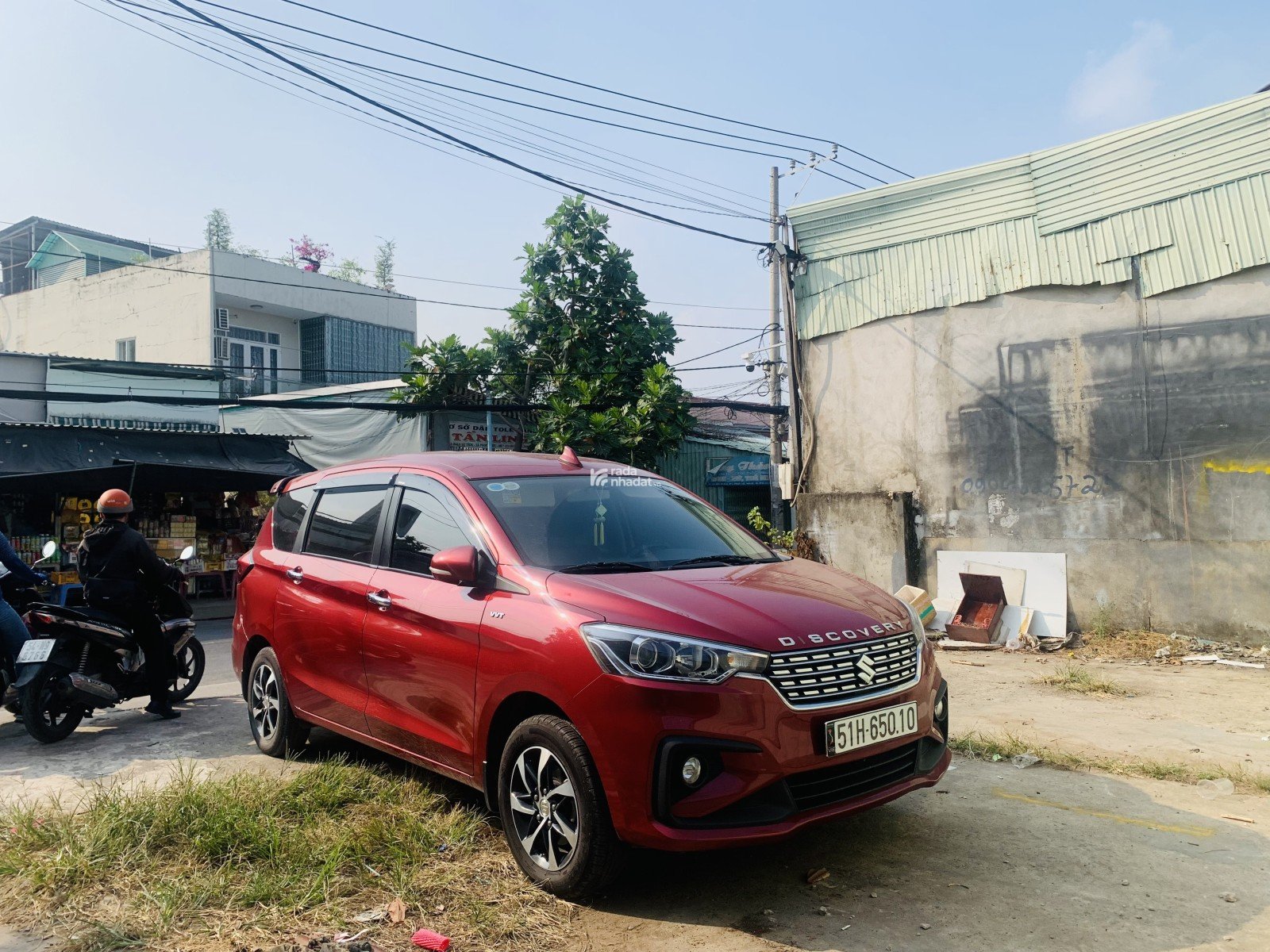 Bán Đất có Nhà và 9 Phòng Trọ, 270m2, Gần Quận 7, Xung Quanh là 6 trường Đại Học. Chỉ 10 Tỷ