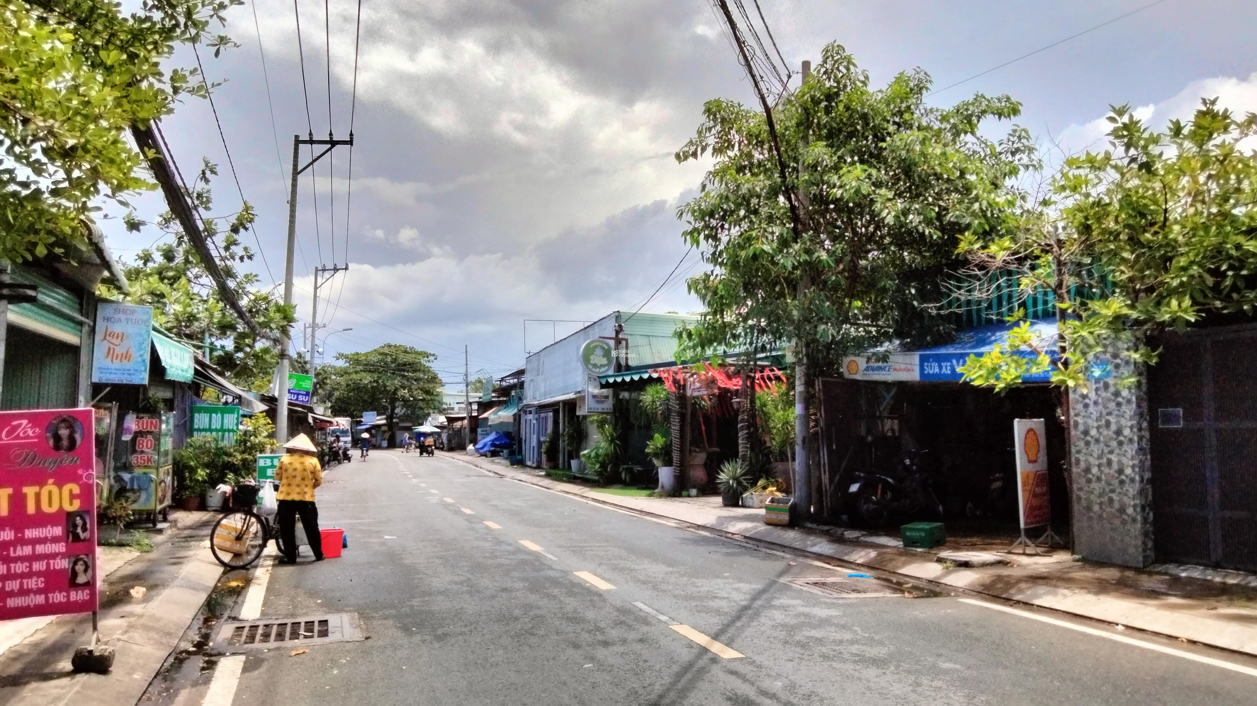 Bán Đất có Nhà và 9 Phòng Trọ, 270m2, Gần Quận 7, Xung Quanh là 6 trường Đại Học. Chỉ 10 Tỷ