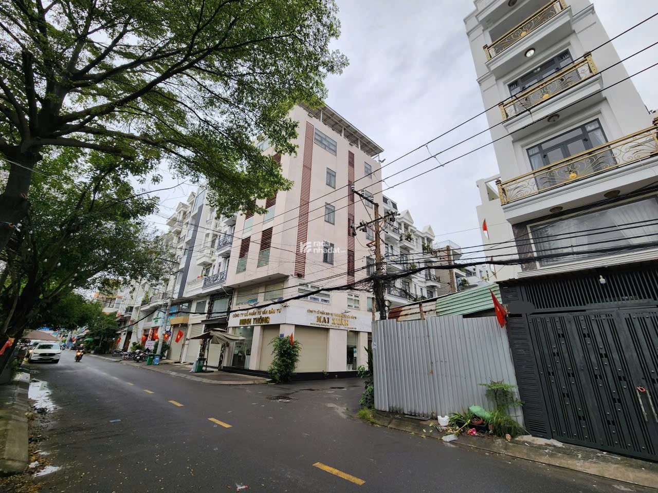 SIÊU PHẨM MẶT TIỀN DƯƠNG QUẢNG HÀM  GÒ VẤP 5 tầng. Có vỉa hè chỉ 14 tỷ