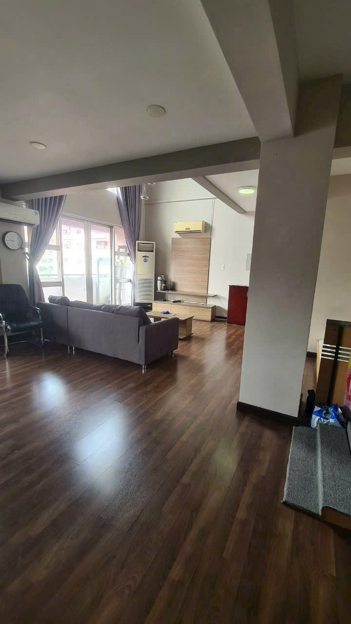 Bán căn hộ chung cư thiết kế: 3PN, 2WC, Dt 133m2 tại Hưng Vượng 2, Giá: 8,8 tỷ