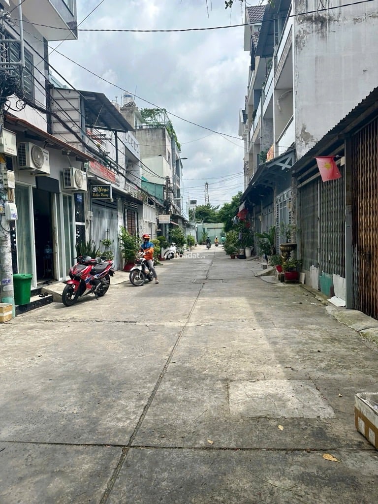 BÁN NHÀ HẺM XE TẢI 8M LÊ VĂN QUỚI 48M2 BTCT 3PN CHỈ HƠN 4 TỶ