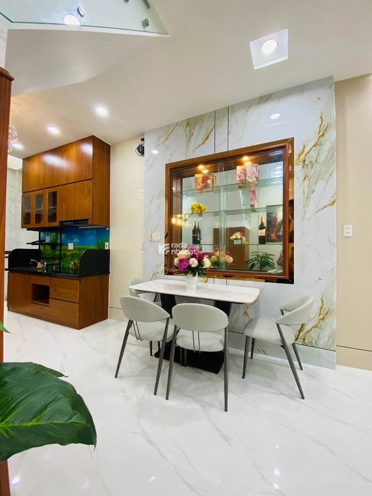 BÁN GẤP PHƯỜNG TÂN SƠN ( PHƯỜNG 15 -TÂN BÌNH) GẦN NHÀ GA T3- SÂN BAY