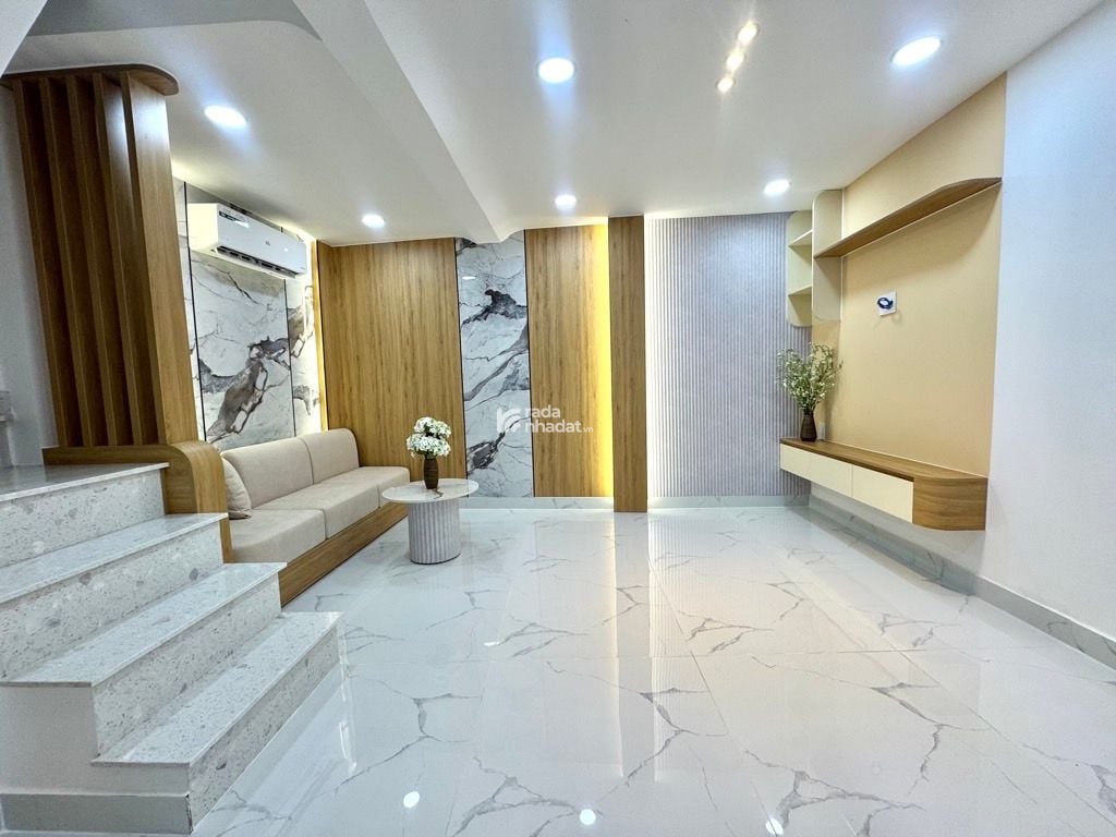 GIÁP PN. SÁT MT NGUYỄN LÂM, BÌNH THẠNH, 25M2 CÓ KC Ở NGAY. GIẢM 550TR CHỈ 4.05T