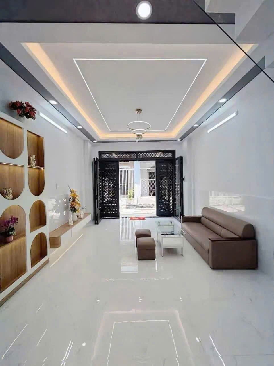 SIU PHẨM NHÀ ĐẸPPP GIÁ RẺ 3TỶ690 ở Q3, Hẻm oto, nhà mới full nội thất, SHR, ALO NGAY!!!