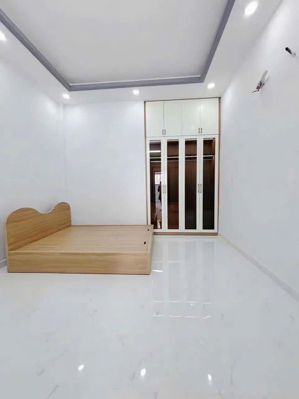 SIU PHẨM NHÀ ĐẸPPP GIÁ RẺ 3TỶ690 ở Q3, Hẻm oto, nhà mới full nội thất, SHR, ALO NGAY!!!