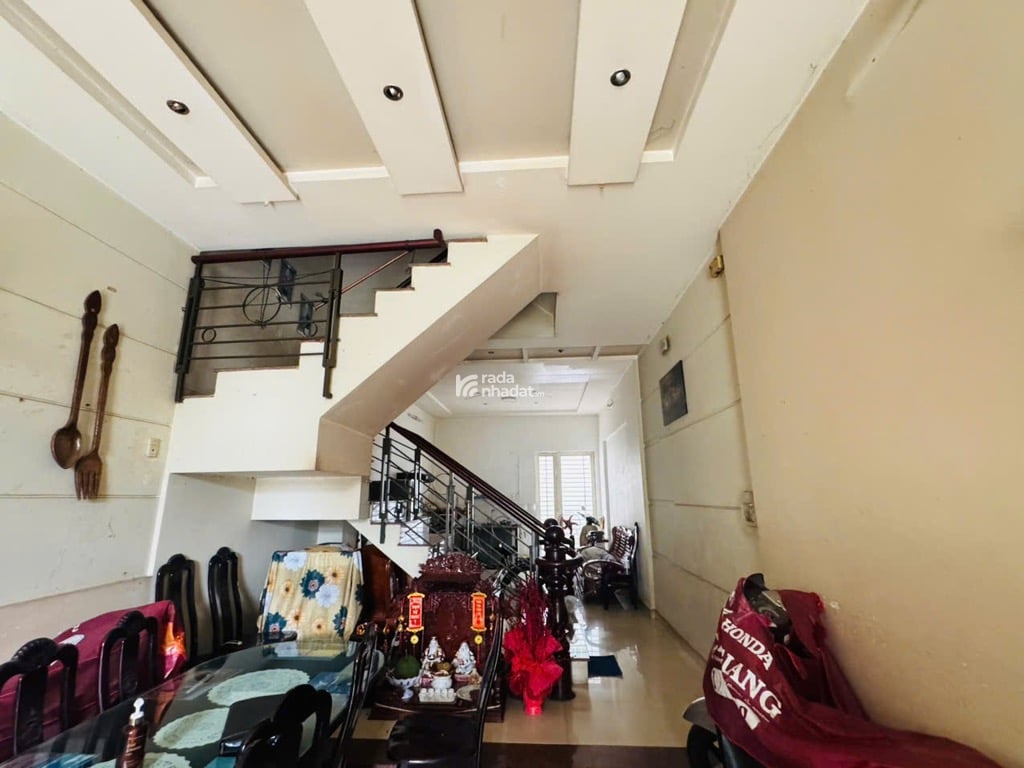 BÁN NHÀ MẶT TIỀN 80M2 4 TẦNG BTCT 14.8 TỶ QUẬN 8 ĐỐI DIỆN BỆNH VIỆN QUẬN 8