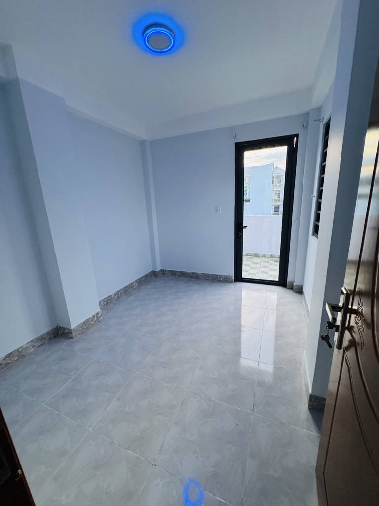 LÔ GÓC 4 TẦNG MỚI ĐẸP - MẶT TIỀN LỘ LỚN MÃ LÒ - Ở VÀ KINH DOANH.