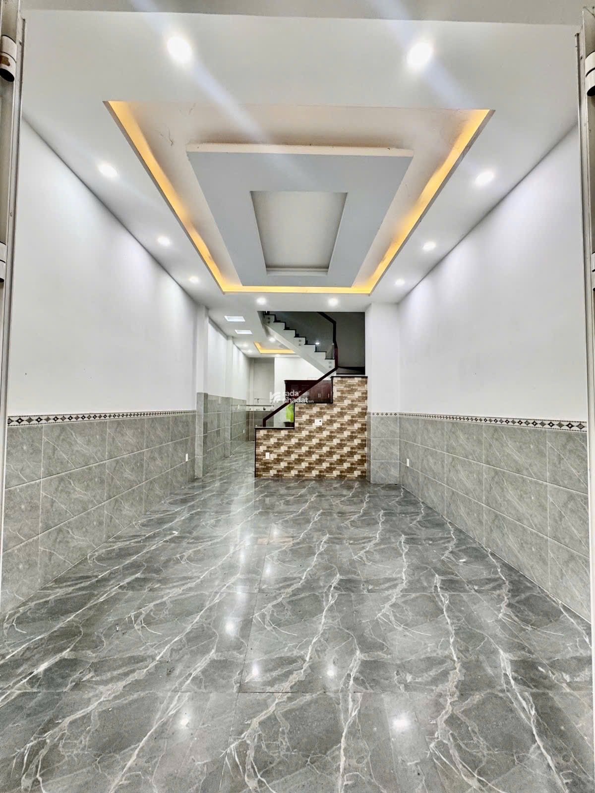 HẺM Ô TÔ NGUYỄN HỮU TIẾN - TÂN PHÚ  5 TẦNG Ở NGAY