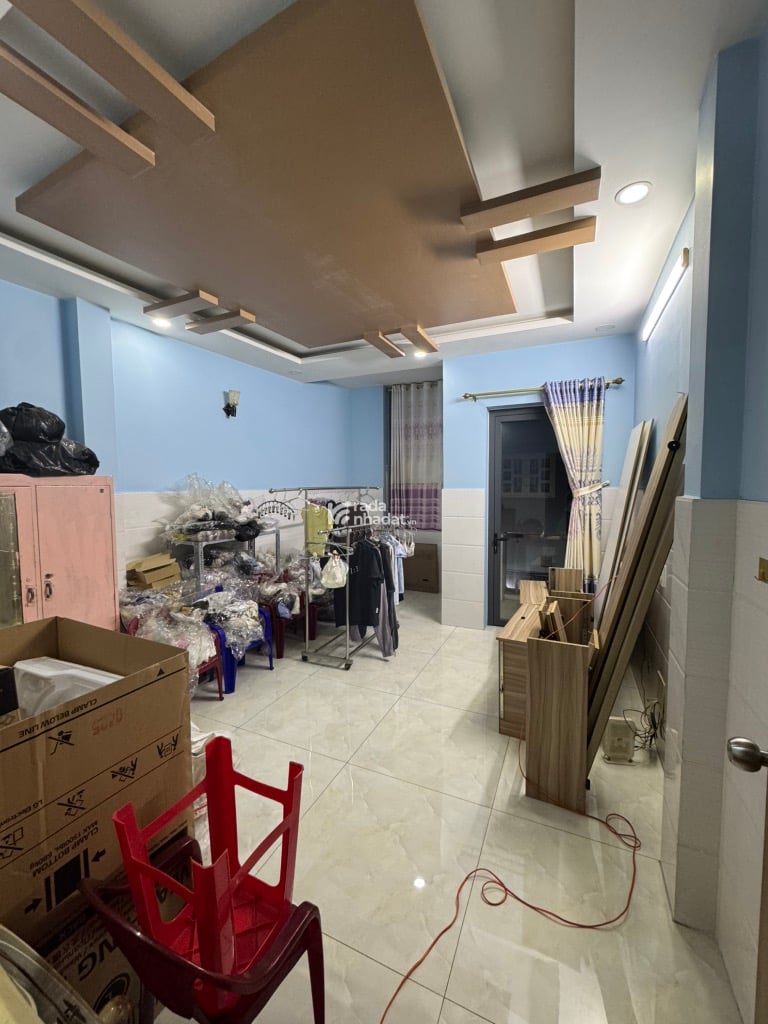 4 TẦNG - ĐƯỜNG 702 HỒNG BÀNG  -P.1-Q.11- DT: 4/4.5*15M- 8 TỶ 9