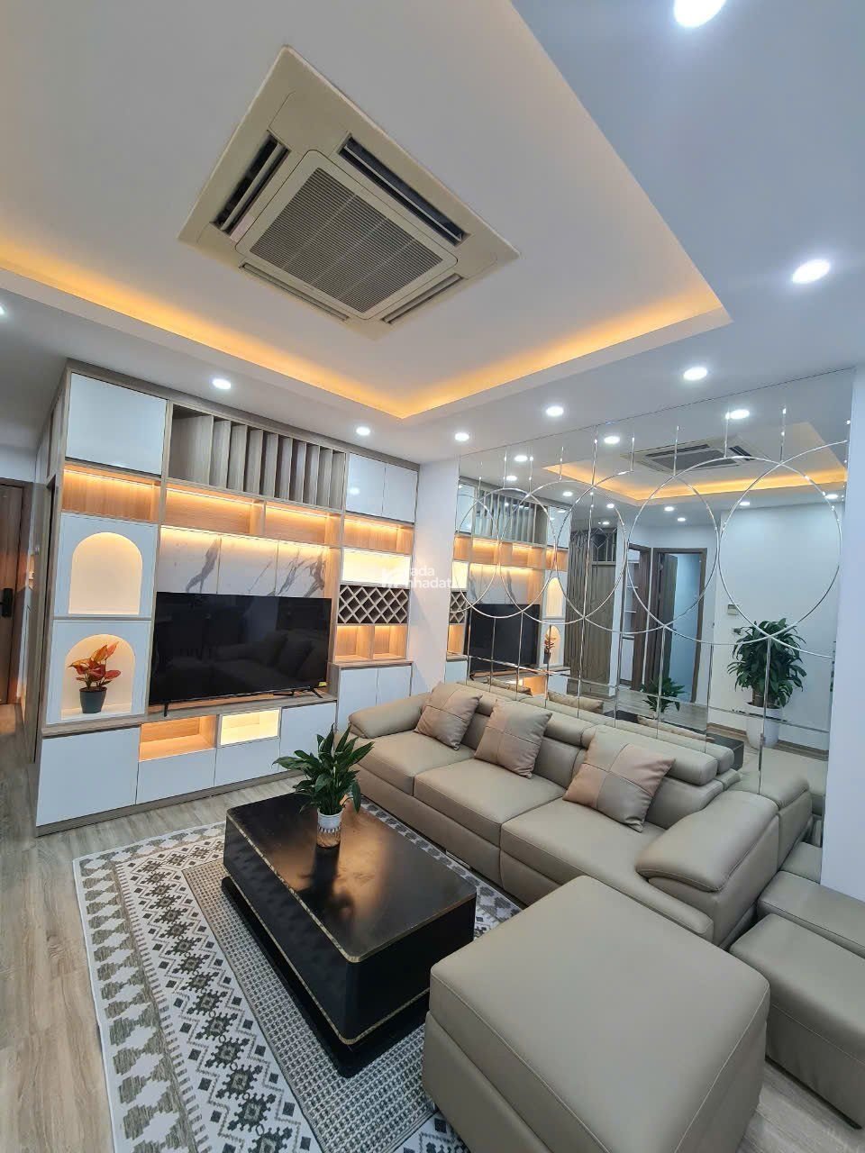 Bán căn hộ hoa hậu full nội thất siêu vip tòa nhà Viễn Đông Star, Giáp Nhị, Hoàng Mai, Hà Nội