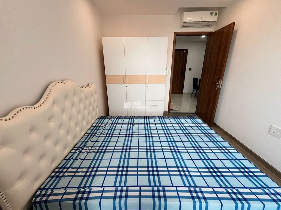 LỖ HƠN 350TRIỆU, BÁN CĂN 2 PHÒNG NGỦ FULL NT SỔ HỒNG RIÊNG VIEW HỒ BƠI CC LÊ PHONG; LH: TRẦN HÀN VŨ