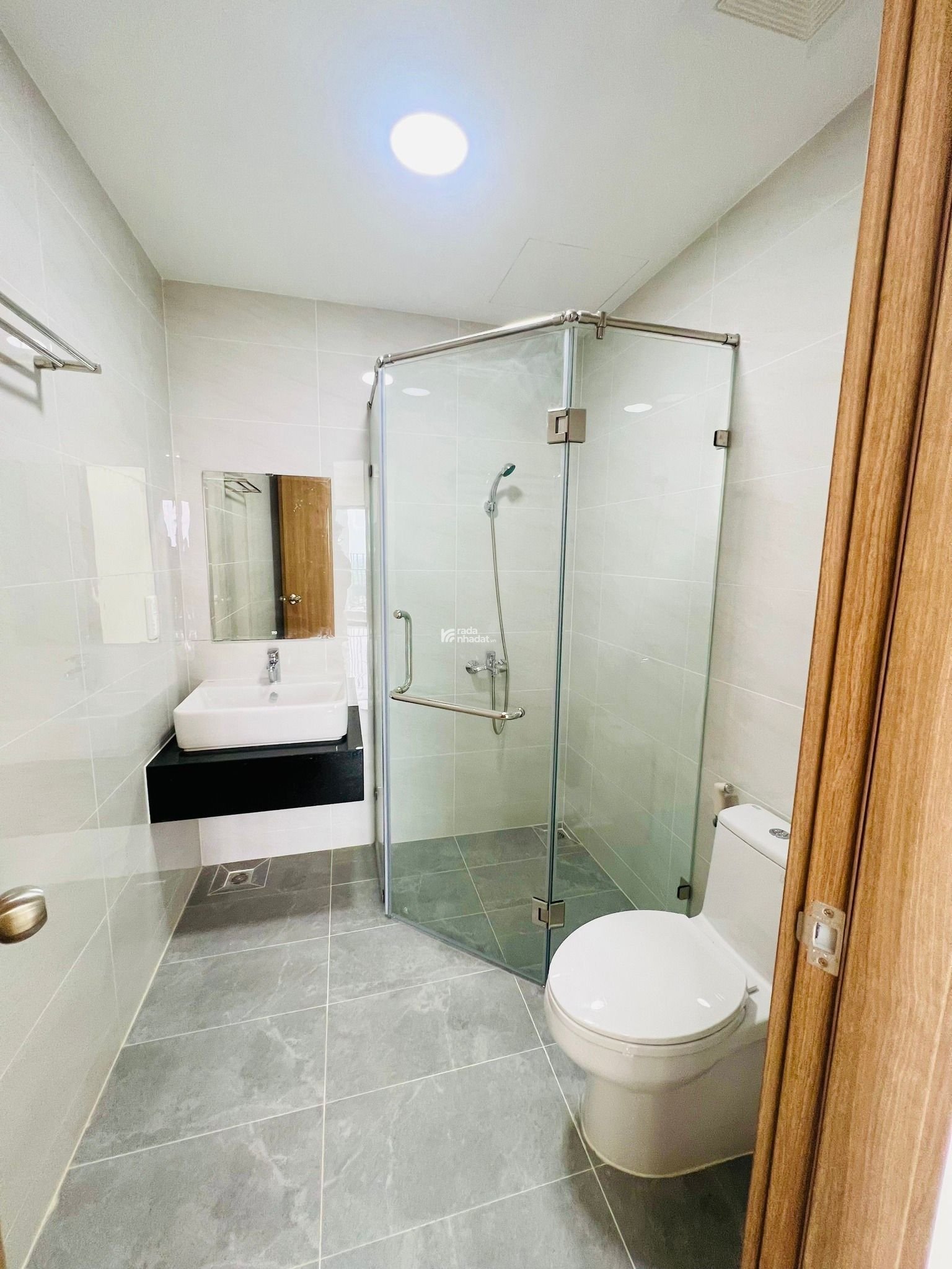 Cho thuê căn hộ vị trí đắc địa full nội thất