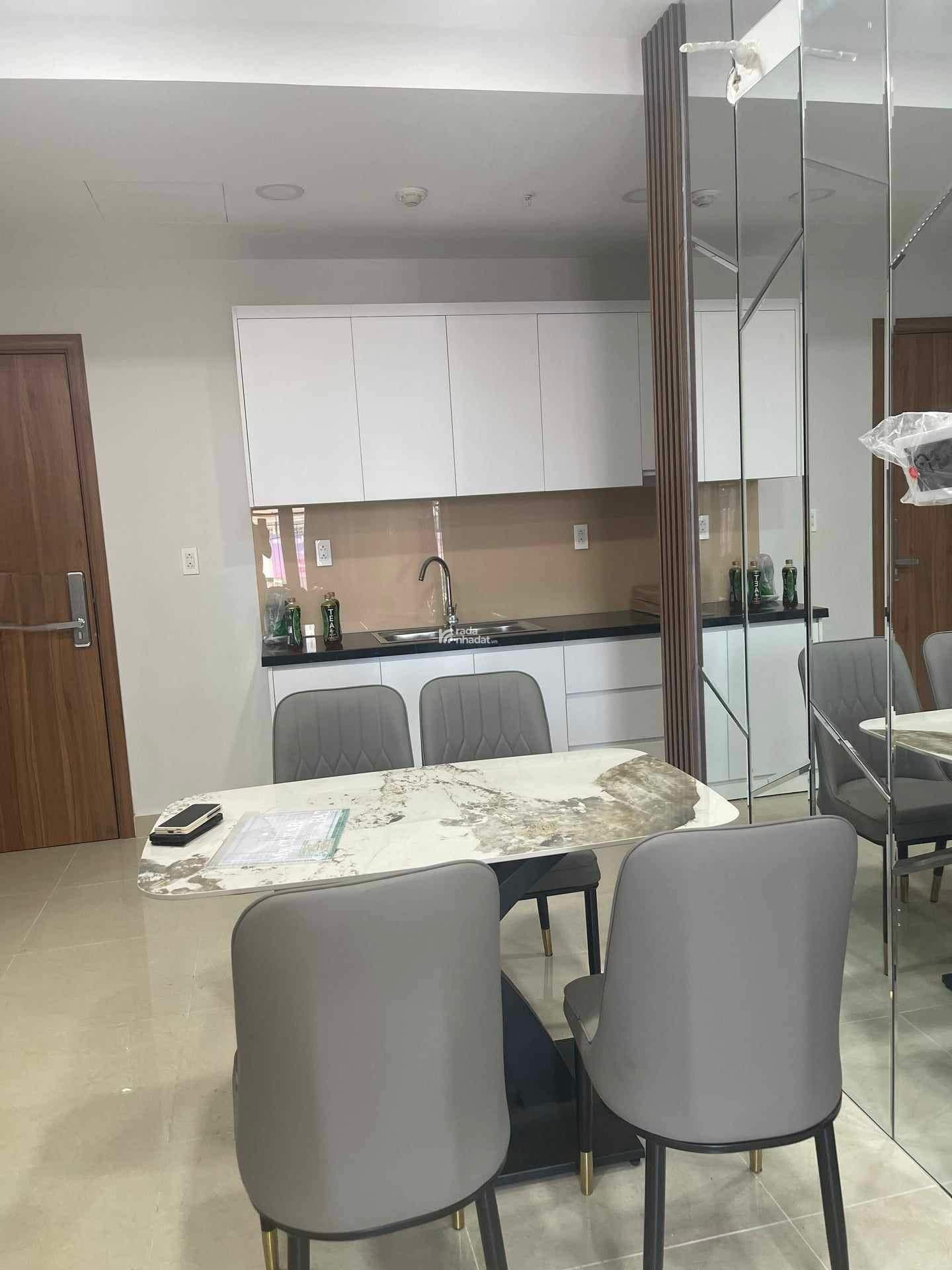 Cho thuê căn hộ vị trí đắc địa full nội thất