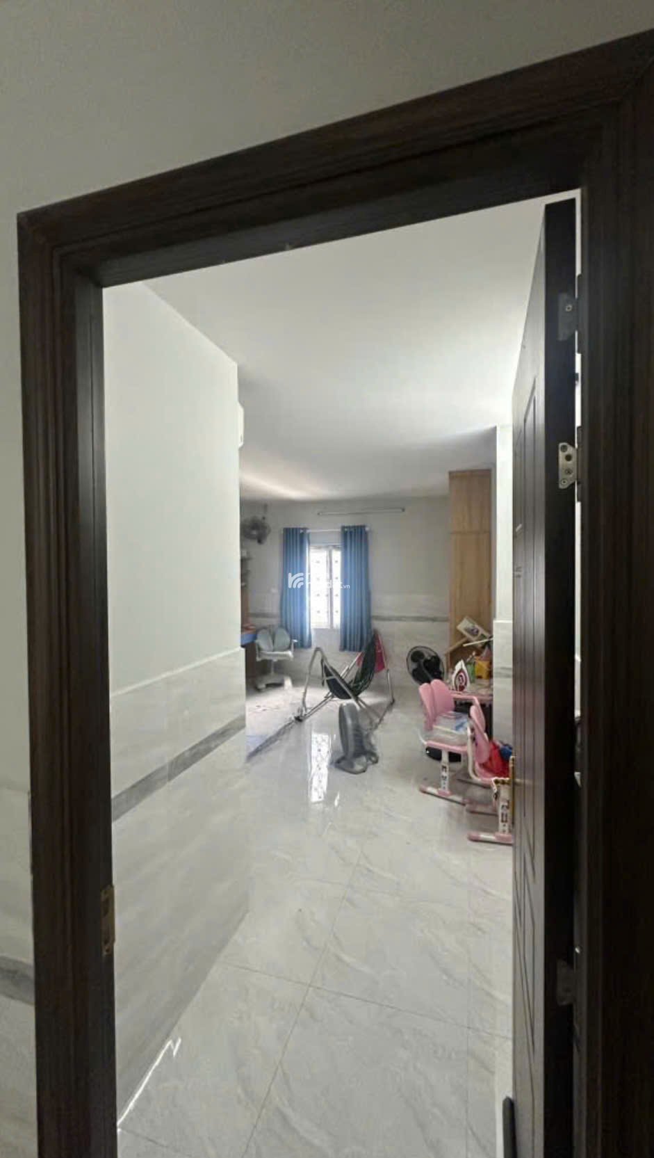 Chính chủ gửi bán nhà 1 sẹc Huỳnh Văn Bánh 4 lầu 84m2 ngay chợ Phú Nhuận KD đa nghề 15 tỷ.