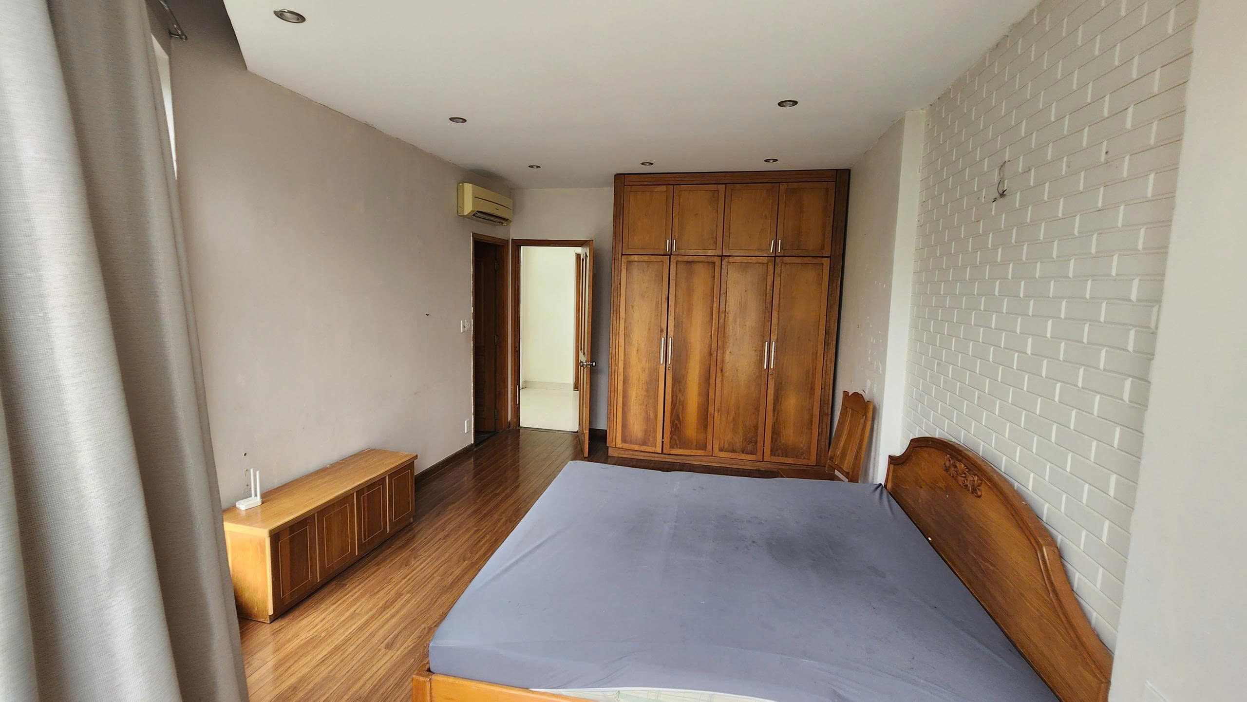 nhà góc 2 mặt tiền 6x18m 3 lầu st phường tân phong quận 7. Đông tứ trạch