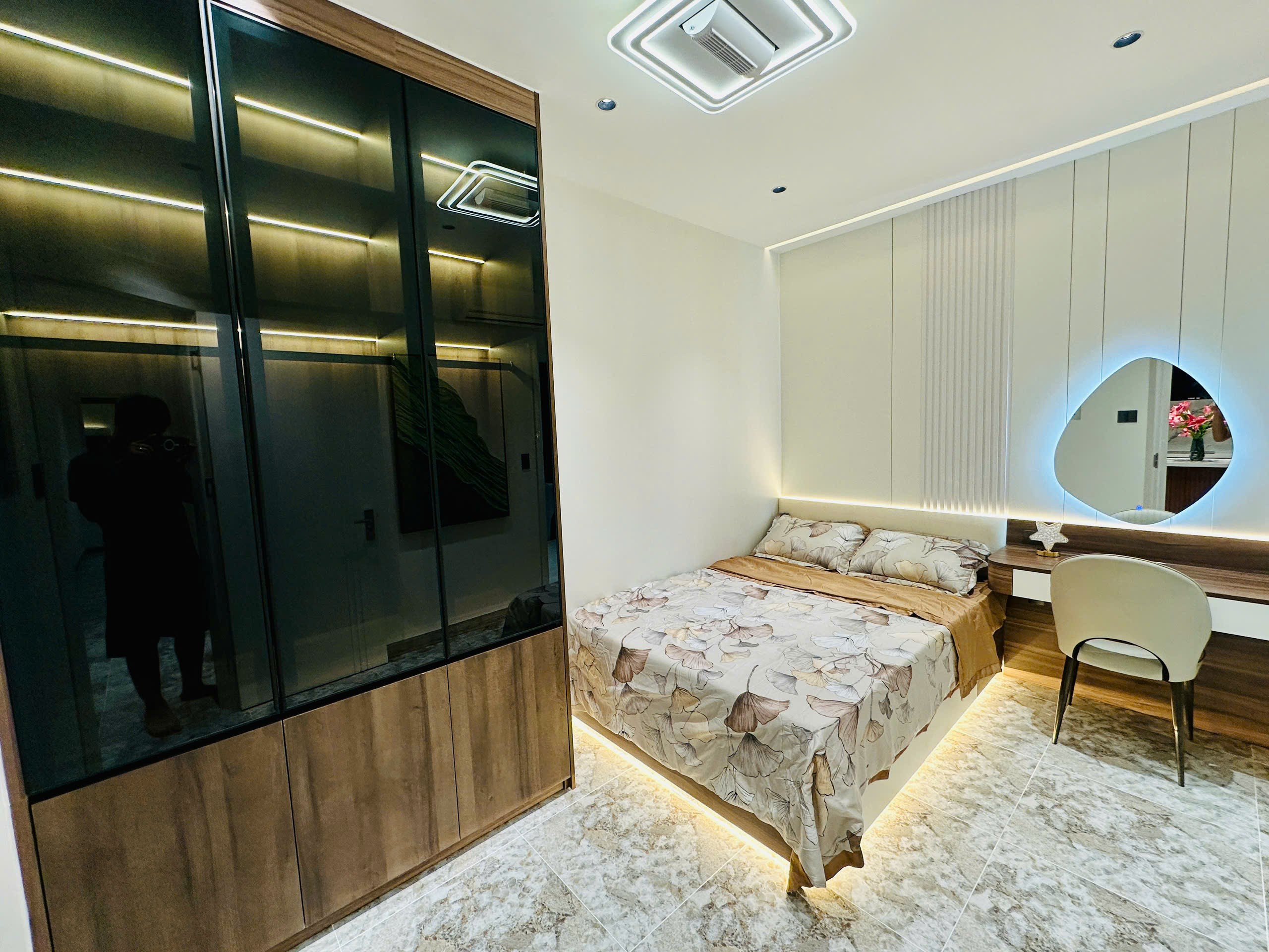 Bán nhanh căn hộ Sân vườn sky garden 1, Phú Mỹ Hưng, Q7, 3PN nhà mới đẹp , giá tốt 