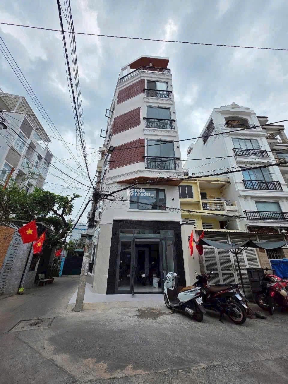 Bán Nhà Hẻm 6M nhà mới Có Thang máy nhà 50m2 nhà 5PN giá 10,8 Tỷ