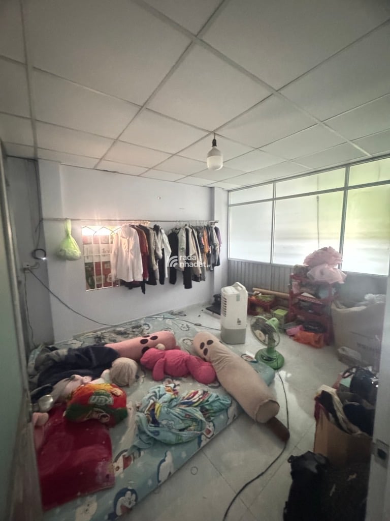 BÁN NHÀ MÃ LÒ 43M2 2 TẦNG 2PN 2.7 TỶ HẺM XE HƠI KẾ AEON MALL TÊN LỬA