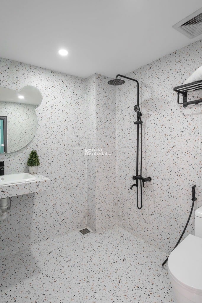 NGAY SÂN BAY, CHDV HỒNG HÀ, TÂN BÌNH, 95M2 DÒNG TIỀN 60TR MỖI THÁNG. GIẢM 350TR CHỈ CÒN 22.5T TL 