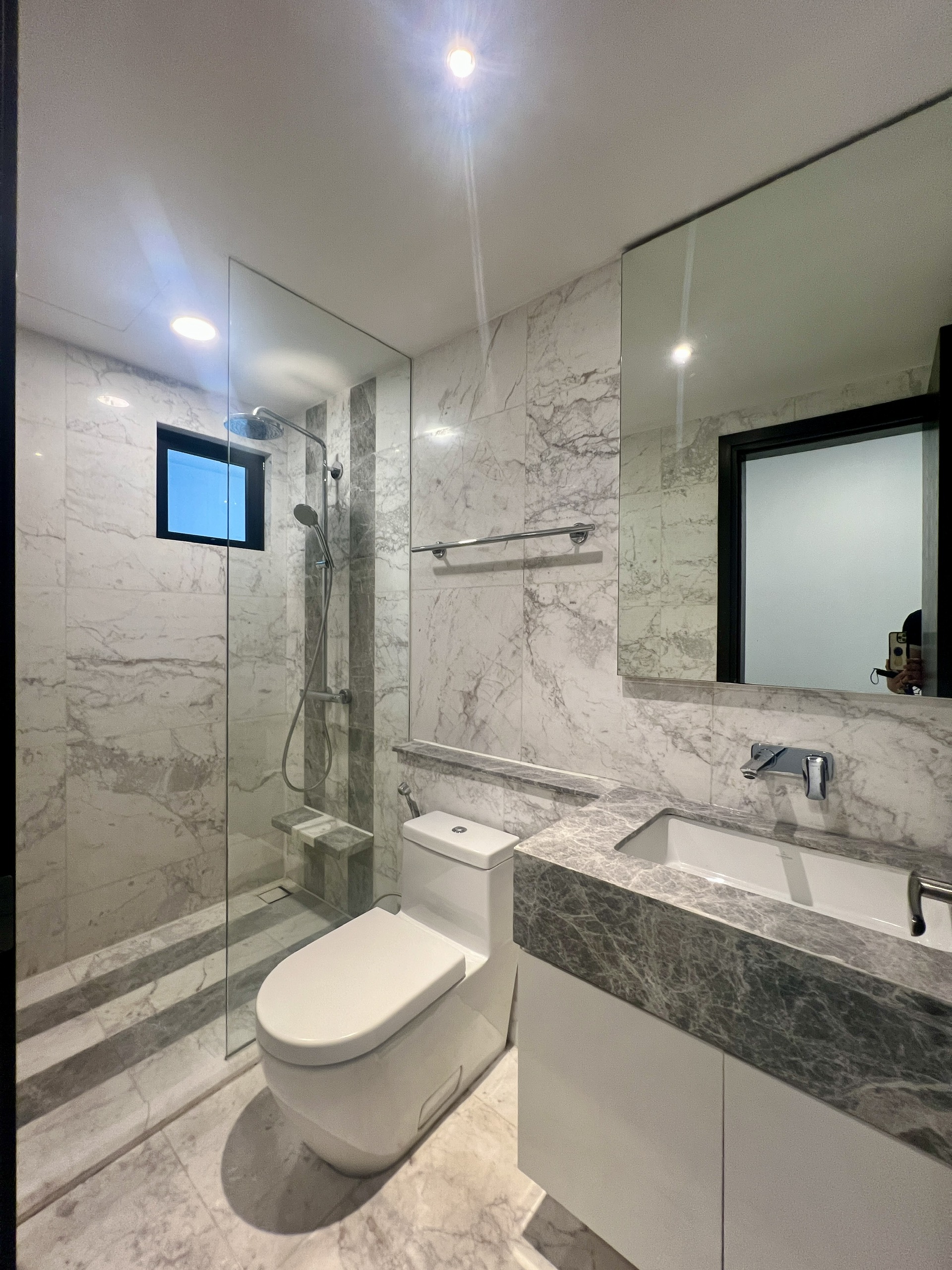 Bán căn hộ chung cư D1Mension, giá tốt 9,3 tỷ, 94m2, 3PN, 2WC, Quận 1, TP.HCM