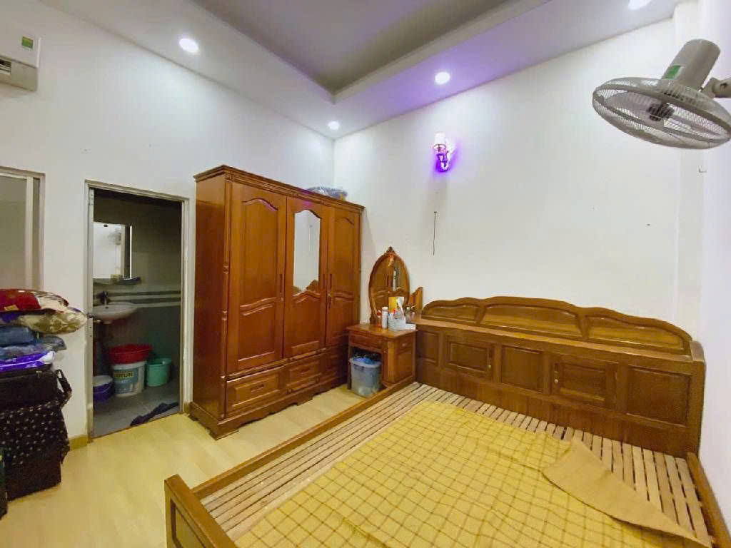 Nhà 3 tầng đẹp, hẻm 6m đường Tân Thắng, 64m2, 4x16m, Sát Aeon Mall, ở ngay