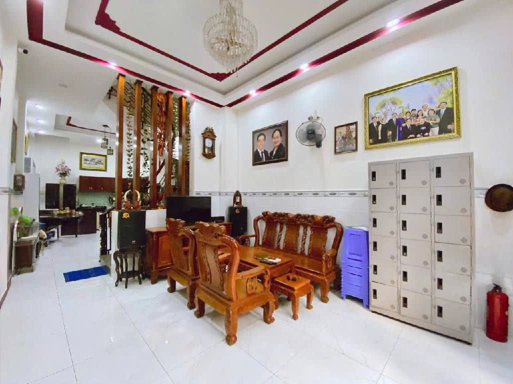 Nhà 3 tầng đẹp, hẻm 6m đường Tân Thắng, 64m2, 4x16m, Sát Aeon Mall, ở ngay