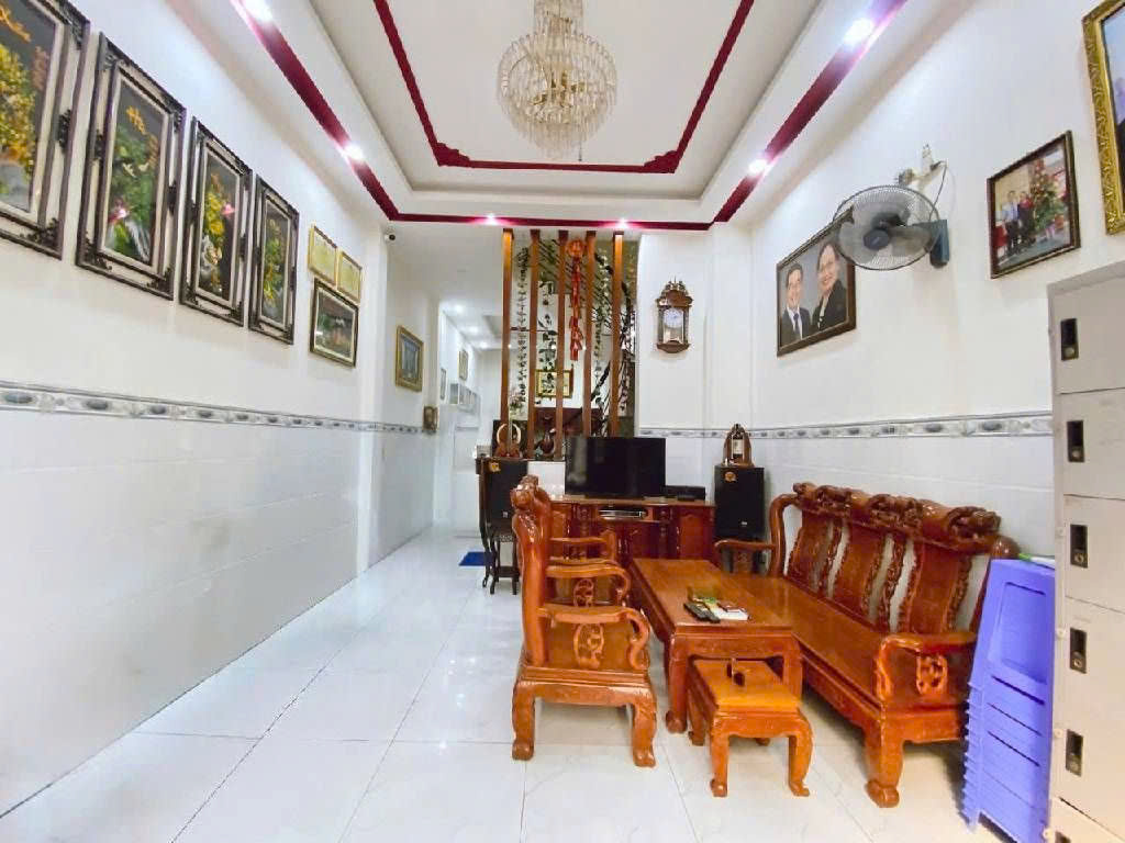 Nhà 3 tầng đẹp, hẻm 6m đường Tân Thắng, 64m2, 4x16m, Sát Aeon Mall, ở ngay