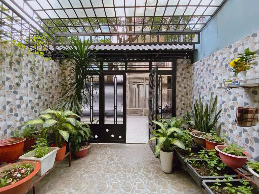 Nhà 3 tầng đẹp, hẻm 6m đường Tân Thắng, 64m2, 4x16m, Sát Aeon Mall, ở ngay