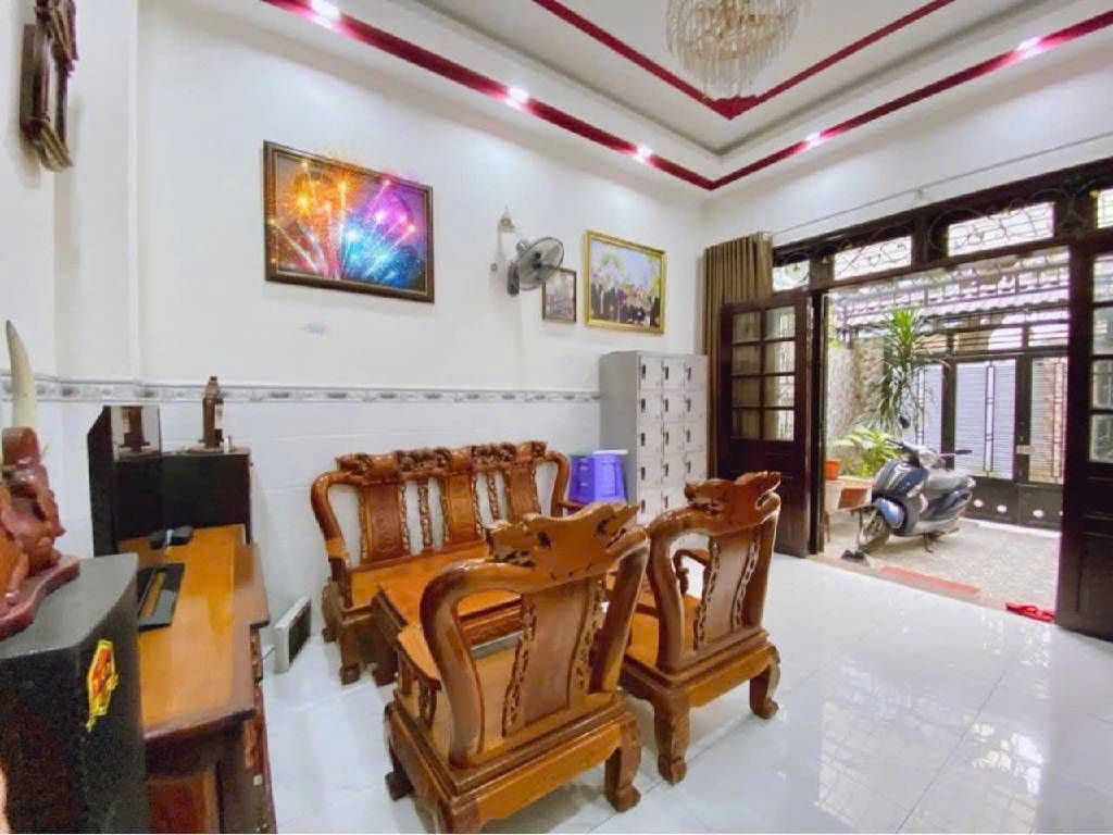 Nhà 3 tầng đẹp, hẻm 6m đường Tân Thắng, 64m2, 4x16m, Sát Aeon Mall, ở ngay