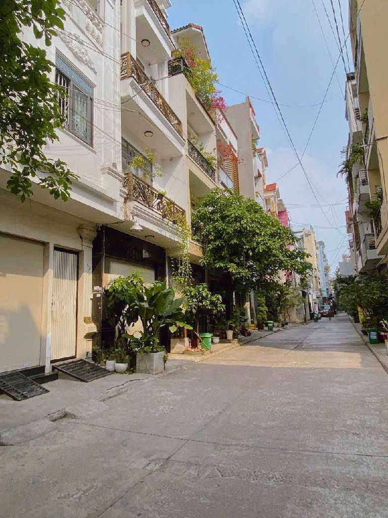 Nhà 3 tầng đẹp, hẻm 6m đường Tân Thắng, 64m2, 4x16m, Sát Aeon Mall, ở ngay