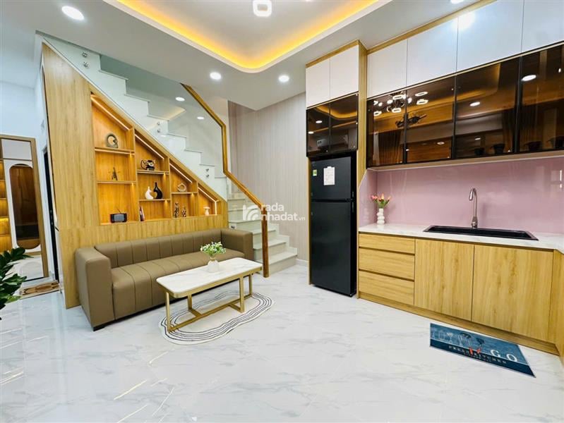 HẺM XE HƠI SÁT NHÀ. ĐINH TIÊN HOÀNG, BÌNH THẠNH, 42M2 MỚI Ở NGAY, GIẢM 550TR CHỈ 5.75T TL 