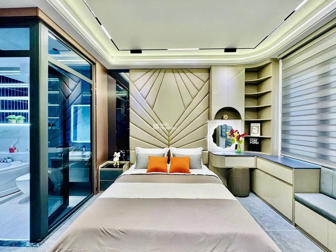 5 BƯỚC RA CÔNG VIÊN LÀNG HOA - NHÀ 6 TẦNG NHƯ HOTEL 5 SAO - 14.9 TỶ