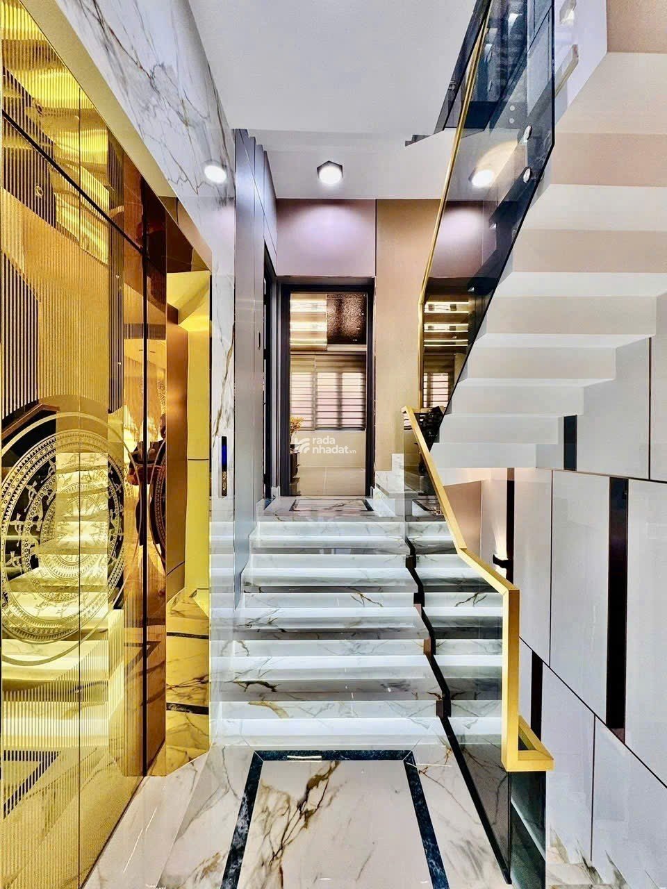 5 BƯỚC RA CÔNG VIÊN LÀNG HOA - NHÀ 6 TẦNG NHƯ HOTEL 5 SAO - 14.9 TỶ