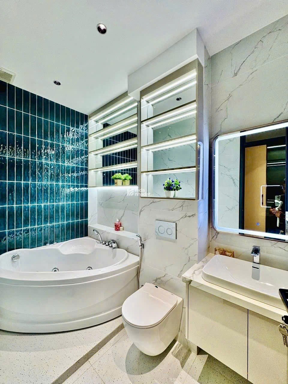 5 BƯỚC RA CÔNG VIÊN LÀNG HOA - NHÀ 6 TẦNG NHƯ HOTEL 5 SAO - 14.9 TỶ