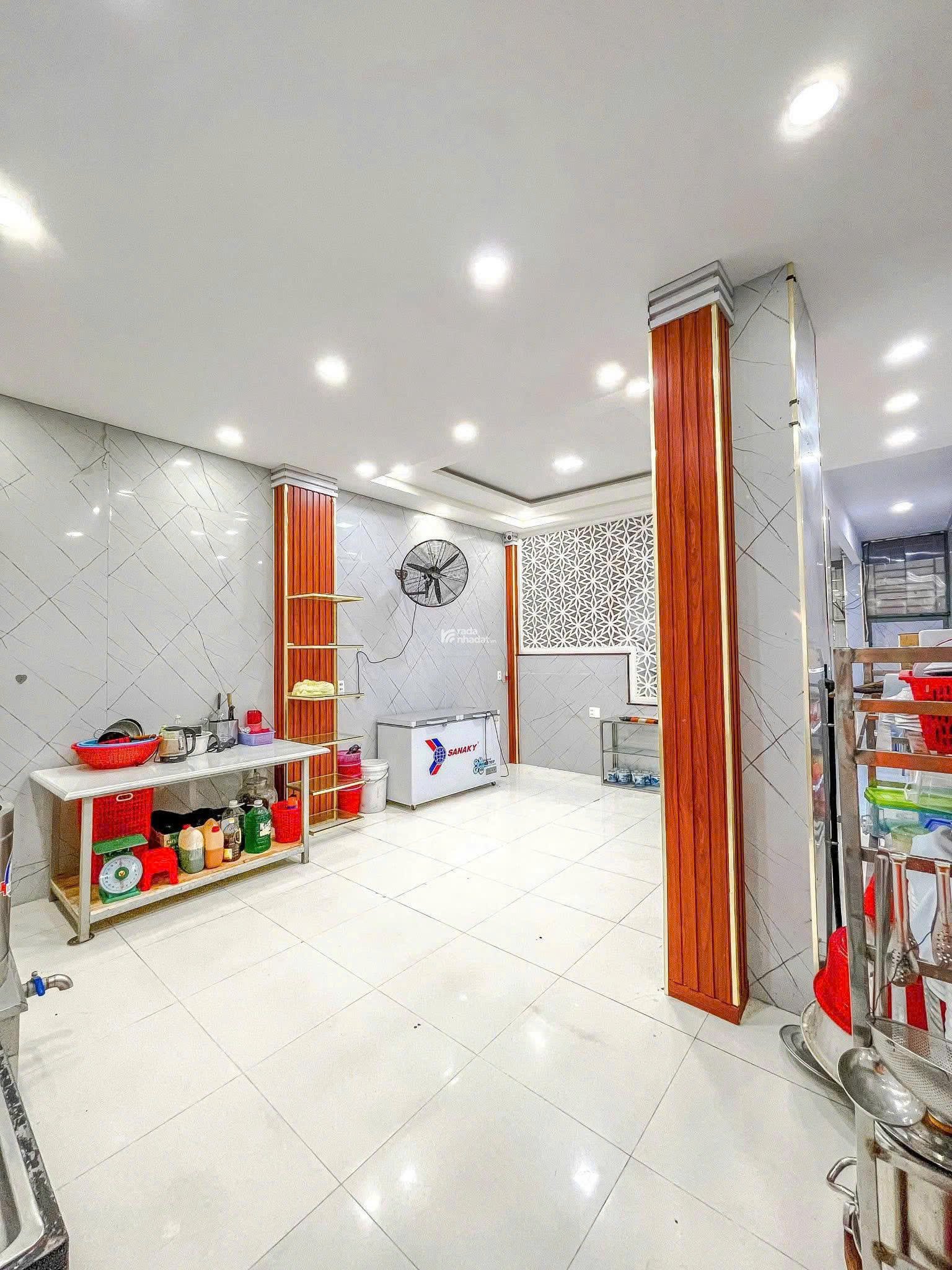 BÁN BIỆT THỰ PHỐ 6 TẦNG MẶT TIỀN HÀ HUY GIÁP, QUẬN 12