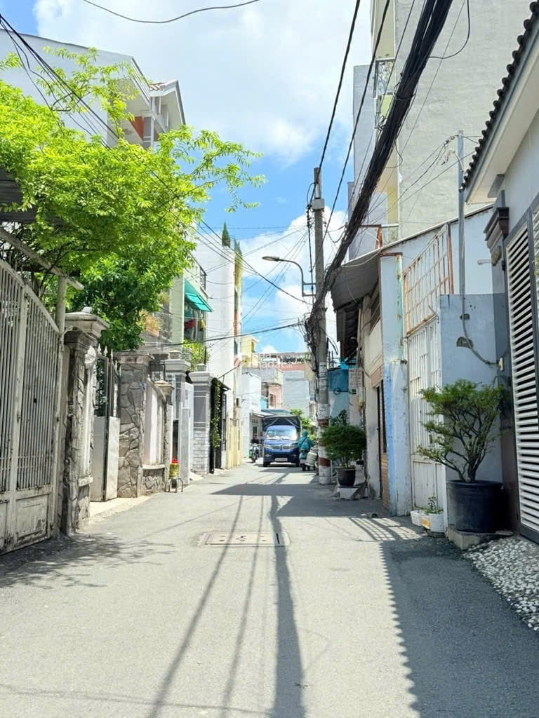 Căn Góc 2 mặt hẻm xe hơi  thoáng   ngay Nguyễn Văn Khối  P9 Gò Vấp  4.3x19m Giá 7.3 tỷ
