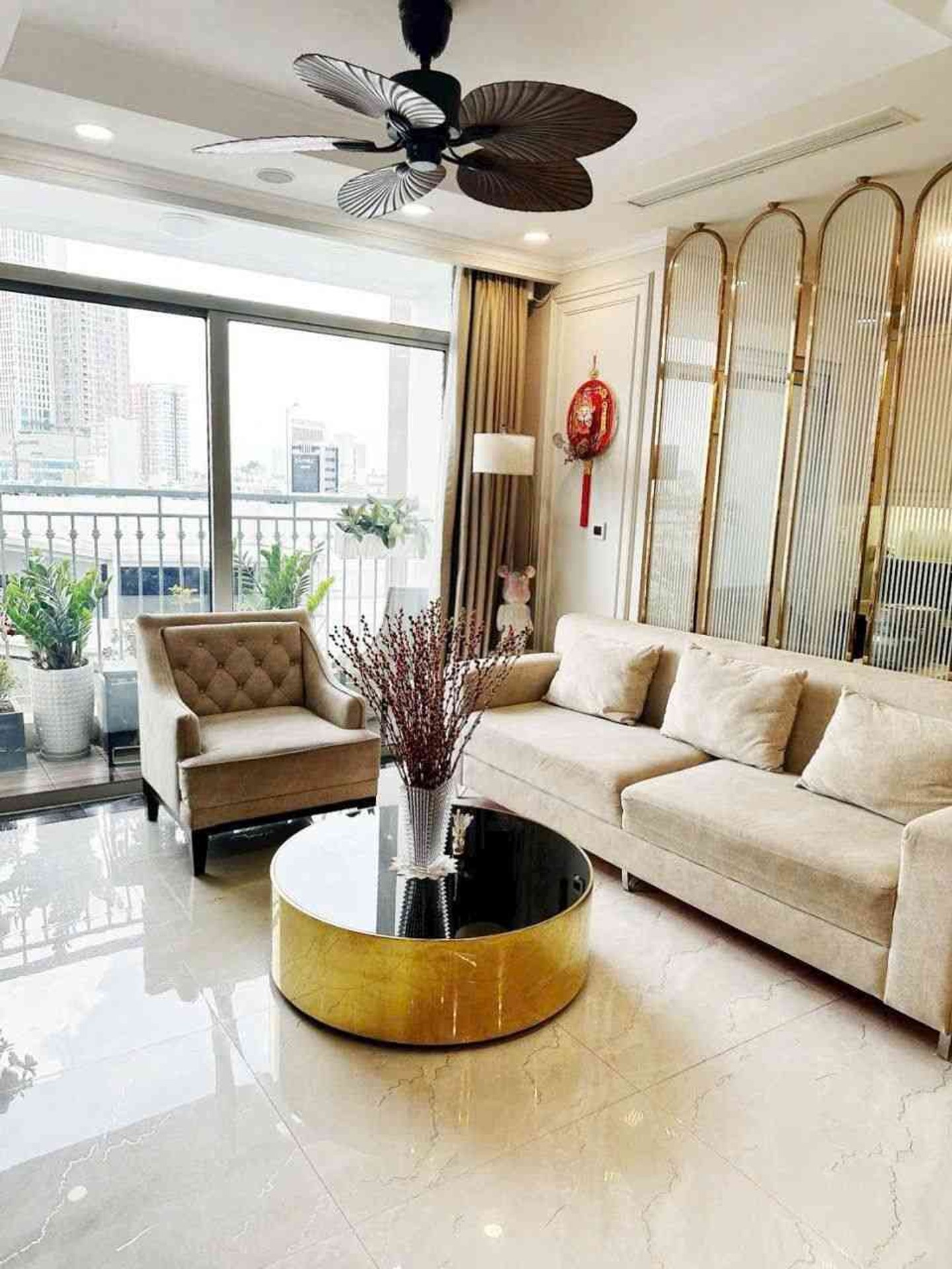 NGAY LANDMARK 81, CC VINHOME, BÌNH THẠNH, 99M2 Ở NGAY. GIẢM 350TR CHỈ 16.6T