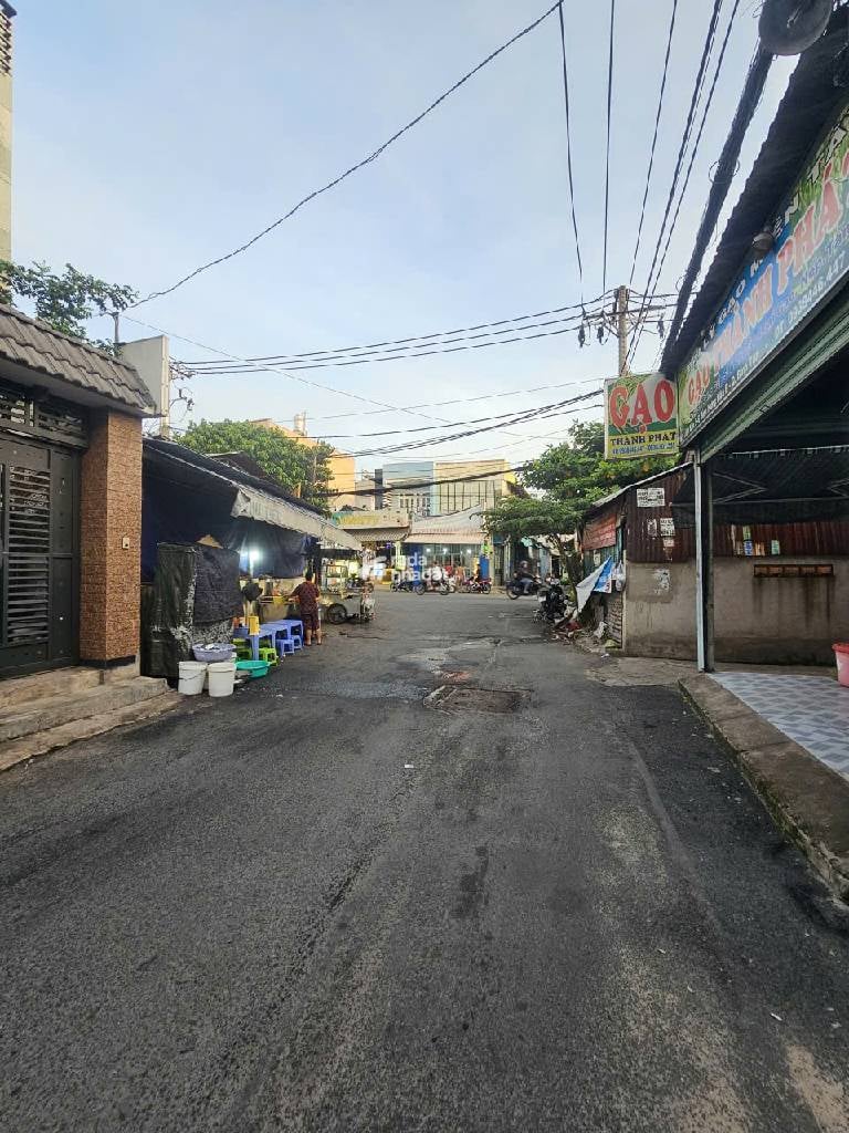 BÁN NHÀ LIÊN KHU 5-6 136M2 3PN 6.12 TỶ HẺM NHỰA 8M THÔNG KINH DOANH NHỎ BÌNH TÂN 